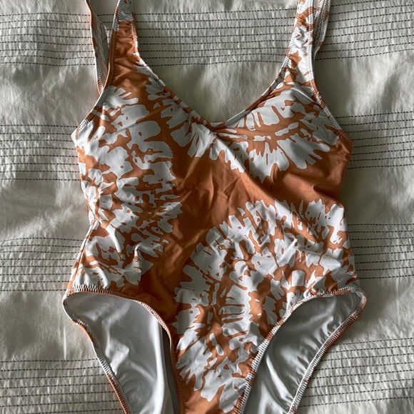 NWOT ELE Swims - tie dye one piece swimsuit - Picture 3 of 4